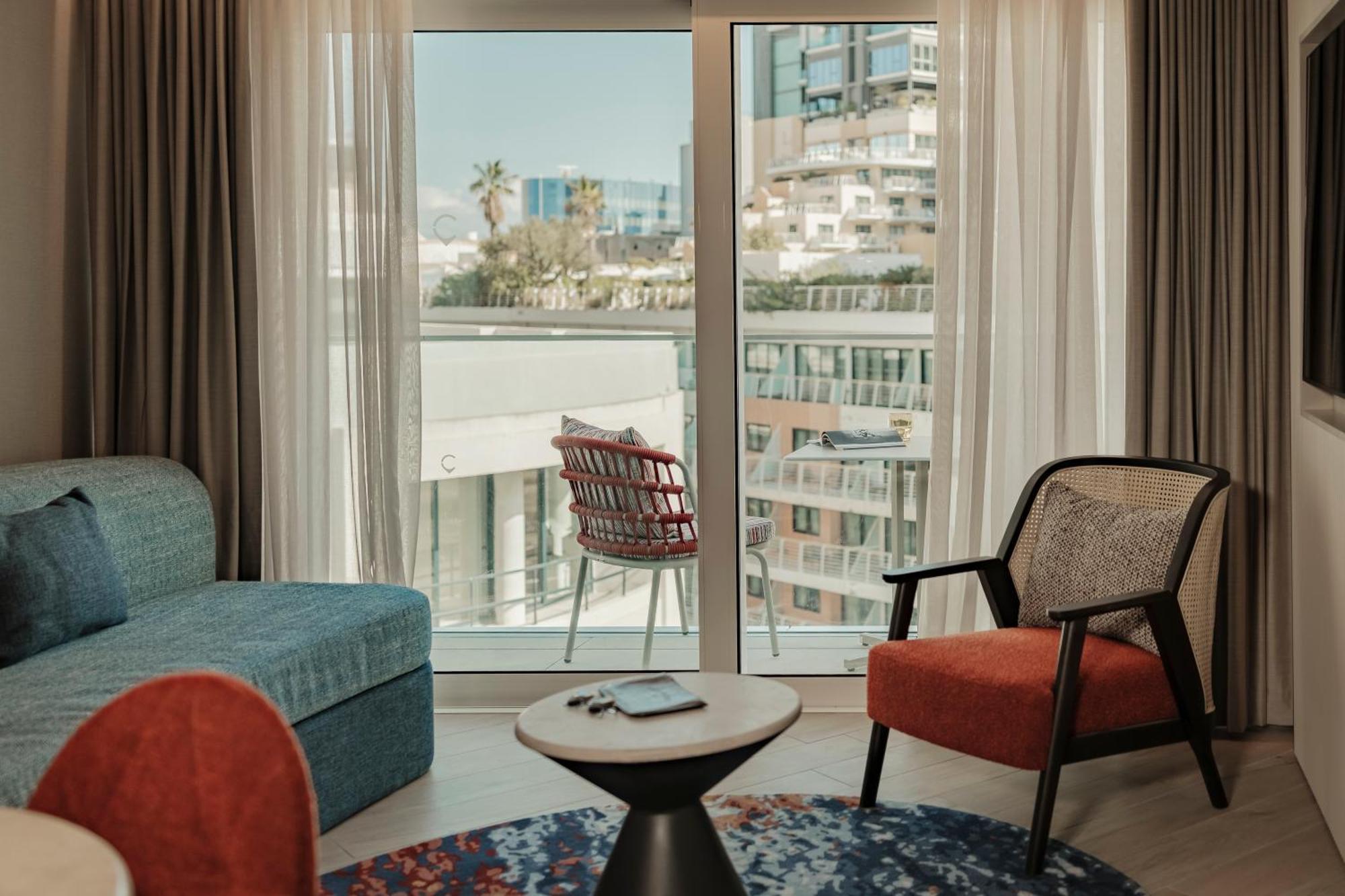 Hyatt Centric Malta Hotel San Ġiljan Kültér fotó